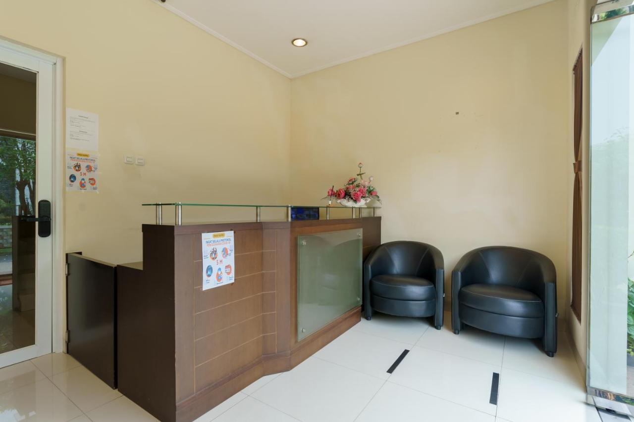 Dago Suites Syariah Cikarang Mitra Reddoorz Bekasi Exteriör bild