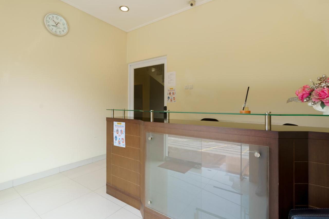 Dago Suites Syariah Cikarang Mitra Reddoorz Bekasi Exteriör bild