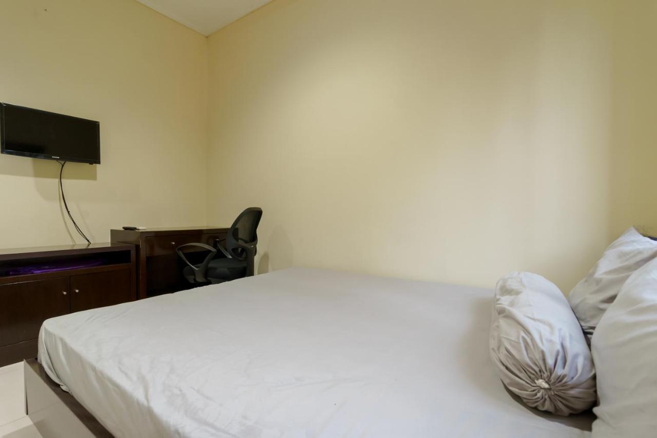 Dago Suites Syariah Cikarang Mitra Reddoorz Bekasi Exteriör bild