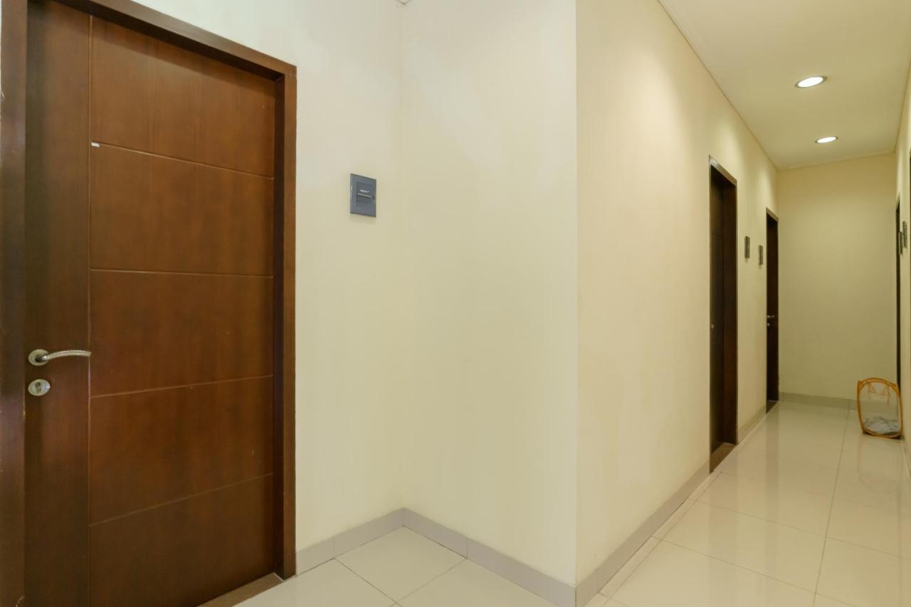 Dago Suites Syariah Cikarang Mitra Reddoorz Bekasi Exteriör bild