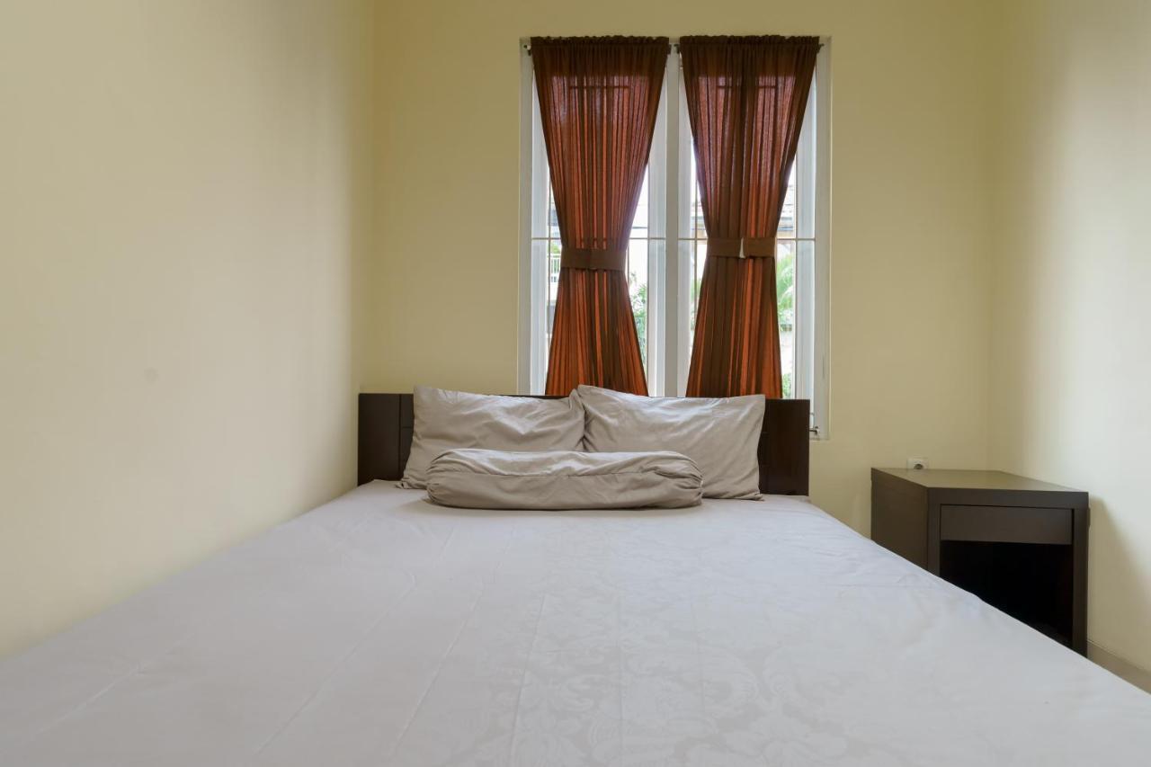 Dago Suites Syariah Cikarang Mitra Reddoorz Bekasi Exteriör bild